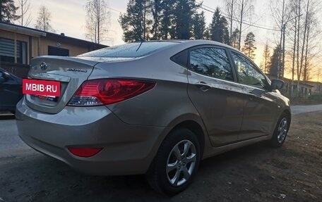 Hyundai Solaris II рестайлинг, 2014 год, 870 000 рублей, 3 фотография