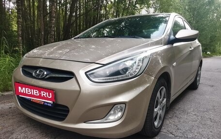 Hyundai Solaris II рестайлинг, 2014 год, 870 000 рублей, 2 фотография