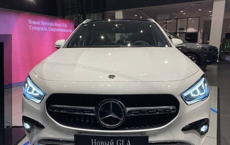 Mercedes-Benz GLA, 2024 год, 7 100 000 рублей, 2 фотография
