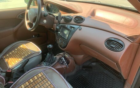 Ford Focus IV, 2001 год, 260 000 рублей, 12 фотография