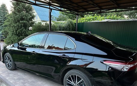 Toyota Camry, 2021 год, 4 100 000 рублей, 1 фотография