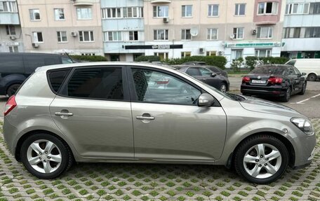 KIA cee'd I рестайлинг, 2011 год, 800 000 рублей, 6 фотография