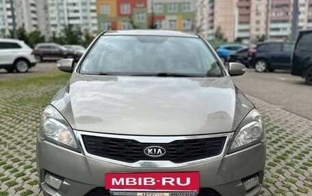 KIA cee'd I рестайлинг, 2011 год, 800 000 рублей, 2 фотография