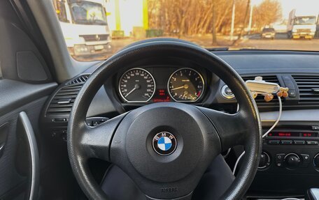 BMW 1 серия, 2009 год, 850 000 рублей, 11 фотография