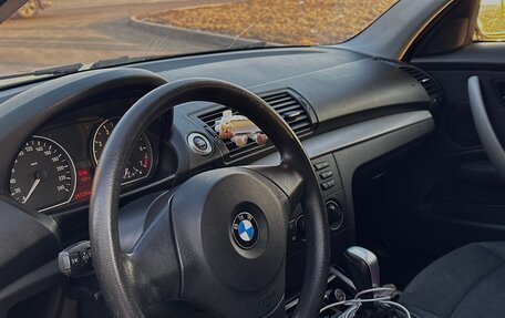 BMW 1 серия, 2009 год, 850 000 рублей, 16 фотография