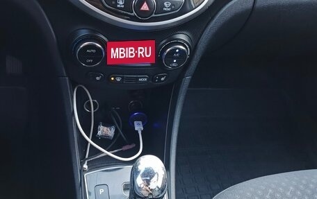 Hyundai Solaris II рестайлинг, 2012 год, 830 000 рублей, 12 фотография