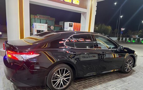 Toyota Camry, 2021 год, 3 520 000 рублей, 8 фотография