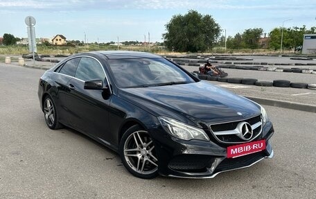Mercedes-Benz E-Класс, 2015 год, 1 600 000 рублей, 2 фотография