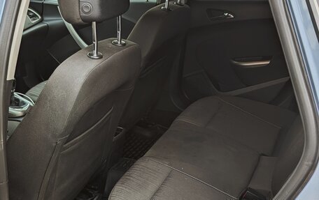 Opel Astra J, 2011 год, 930 000 рублей, 9 фотография