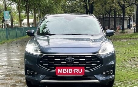 Ford Escape, 2021 год, 1 700 000 рублей, 2 фотография