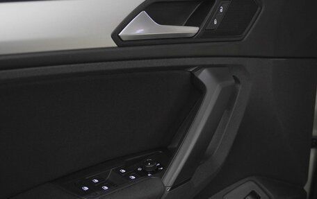 Volkswagen Tiguan II, 2020 год, 2 250 000 рублей, 13 фотография