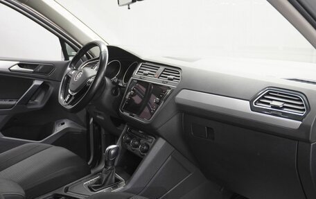Volkswagen Tiguan II, 2020 год, 2 250 000 рублей, 11 фотография