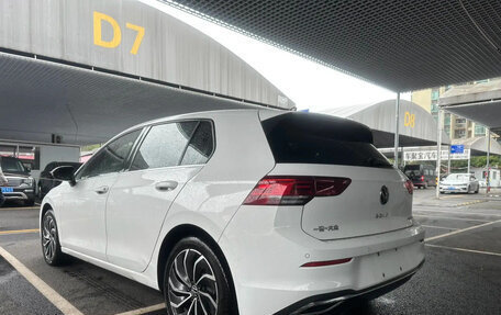 Volkswagen Golf VIII, 2022 год, 1 647 000 рублей, 2 фотография