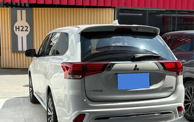 Mitsubishi Outlander III рестайлинг 3, 2022 год, 1 884 000 рублей, 1 фотография