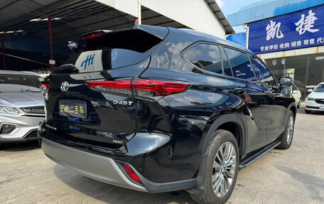 Toyota Highlander, 2024 год, 4 611 000 рублей, 2 фотография
