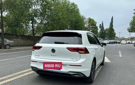 Volkswagen Golf VIII, 2024 год, 2 310 000 рублей, 2 фотография