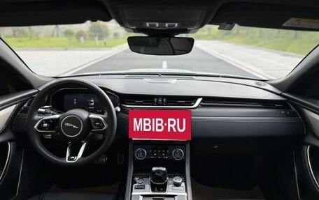Jaguar XF II, 2022 год, 3 240 000 рублей, 4 фотография