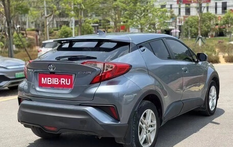 Toyota C-HR I рестайлинг, 2022 год, 1 917 000 рублей, 2 фотография