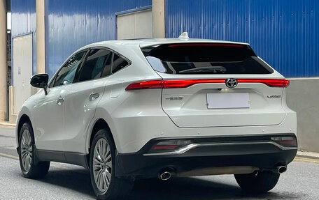Toyota Harrier, 2022 год, 2 898 000 рублей, 2 фотография