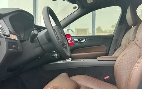Volvo XC60 II, 2024 год, 4 870 000 рублей, 3 фотография
