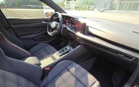 Volkswagen Golf GTI, 2022 год, 2 697 000 рублей, 3 фотография