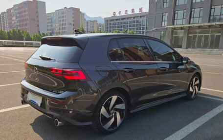 Volkswagen Golf GTI, 2022 год, 2 697 000 рублей, 2 фотография