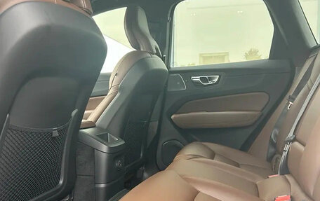 Volvo XC60 II, 2024 год, 4 870 000 рублей, 7 фотография