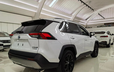 Toyota RAV4, 2024 год, 3 975 000 рублей, 1 фотография