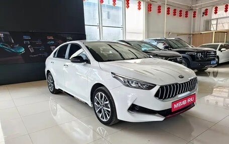 KIA K3, 2022 год, 1 380 000 рублей, 2 фотография