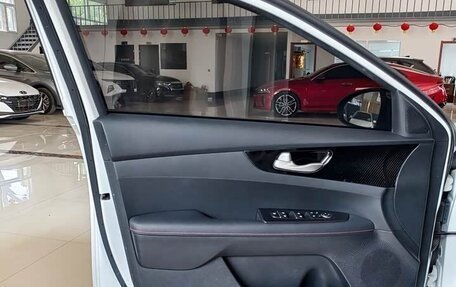 KIA K3, 2022 год, 1 380 000 рублей, 10 фотография