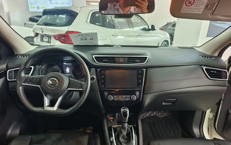 Nissan Qashqai, 2022 год, 1 825 000 рублей, 3 фотография