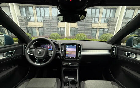 Volvo XC40 I, 2022 год, 2 576 000 рублей, 4 фотография