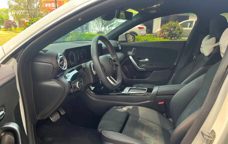Mercedes-Benz CLA, 2024 год, 3 898 000 рублей, 3 фотография