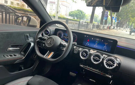 Mercedes-Benz CLA, 2024 год, 3 898 000 рублей, 4 фотография