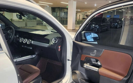 Mercedes-Benz GLB, 2022 год, 2 633 000 рублей, 4 фотография