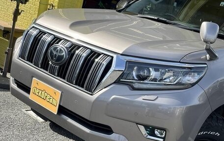 Toyota Land Cruiser Prado 150 рестайлинг 2, 2022 год, 3 900 000 рублей, 4 фотография