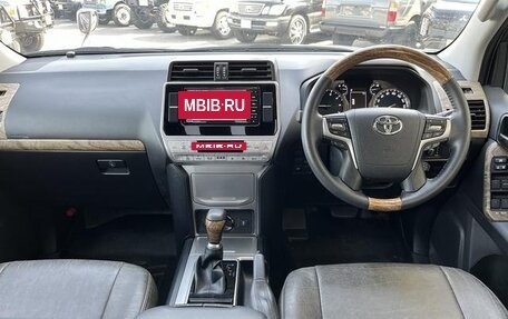 Toyota Land Cruiser Prado 150 рестайлинг 2, 2022 год, 3 900 000 рублей, 3 фотография