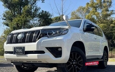Toyota Land Cruiser Prado 150 рестайлинг 2, 2022 год, 3 910 000 рублей, 2 фотография