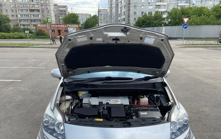 Toyota Prius, 2010 год, 1 400 000 рублей, 3 фотография