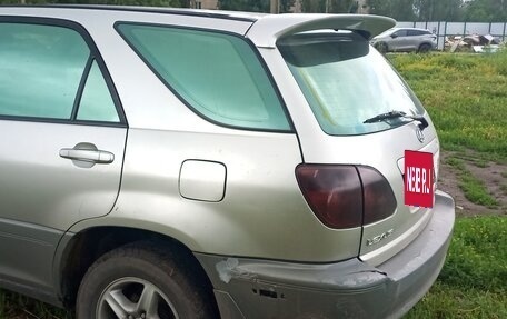 Lexus RX IV рестайлинг, 2000 год, 650 000 рублей, 4 фотография