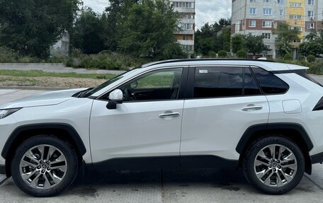 Toyota RAV4, 2025 год, 5 300 000 рублей, 8 фотография