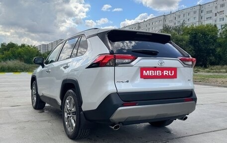 Toyota RAV4, 2025 год, 5 300 000 рублей, 12 фотография