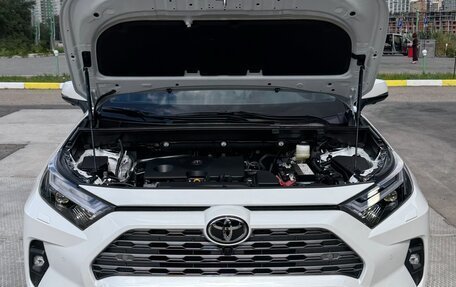 Toyota RAV4, 2025 год, 5 300 000 рублей, 19 фотография