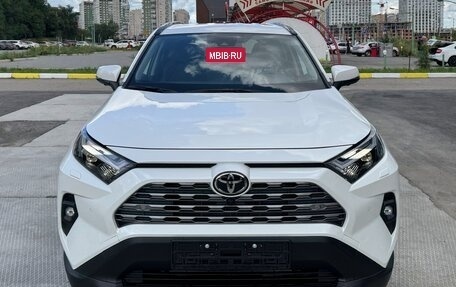 Toyota RAV4, 2025 год, 5 300 000 рублей, 17 фотография