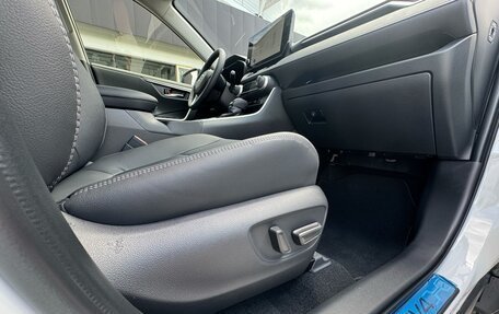 Toyota RAV4, 2025 год, 5 300 000 рублей, 37 фотография
