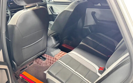 Volkswagen T-Roc I, 2024 год, 2 178 000 рублей, 5 фотография