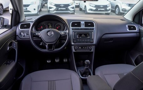 Volkswagen Polo VI (EU Market), 2016 год, 1 220 000 рублей, 6 фотография