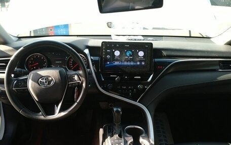 Toyota Camry, 2022 год, 2 130 000 рублей, 3 фотография