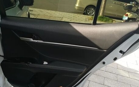 Toyota Camry, 2022 год, 2 130 000 рублей, 14 фотография