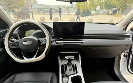 Geely Emgrand, 2022 год, 1 050 000 рублей, 8 фотография